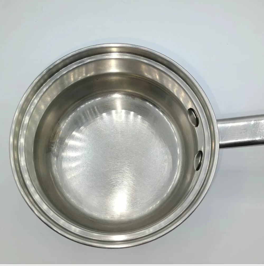 Maitre Chef 18-10 Stainless Steel 1 Quart Sauce Pan With Lid